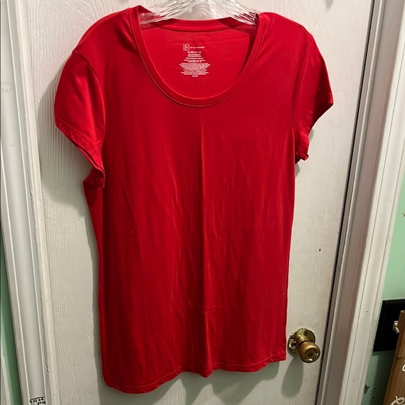 No Boundaries Red Fitted Short Sleeve T-Shirt - Picture 1 of 3
